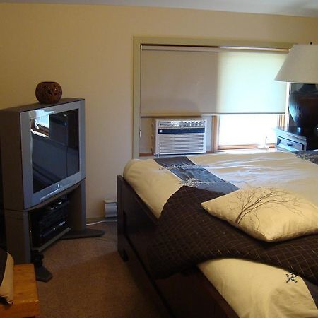 Ypc Fitness & Accomodations Invermere Εξωτερικό φωτογραφία