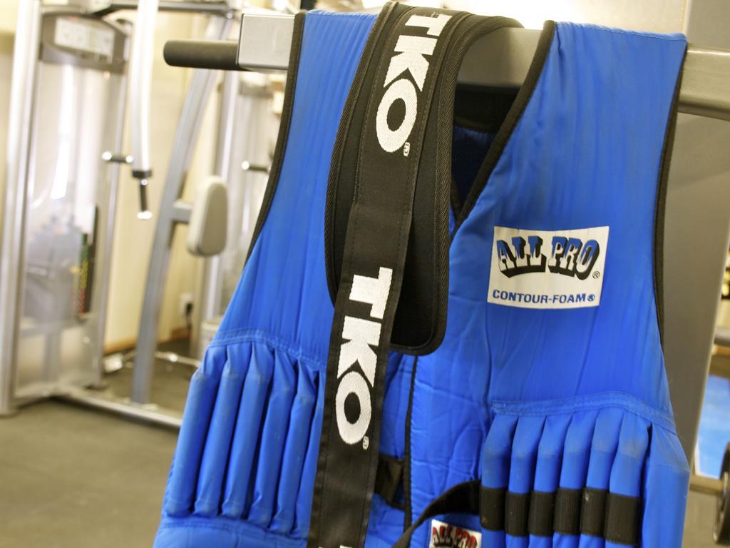 Ypc Fitness & Accomodations Invermere Δωμάτιο φωτογραφία