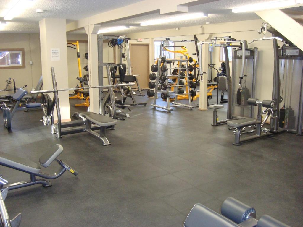 Ypc Fitness & Accomodations Invermere Εξωτερικό φωτογραφία